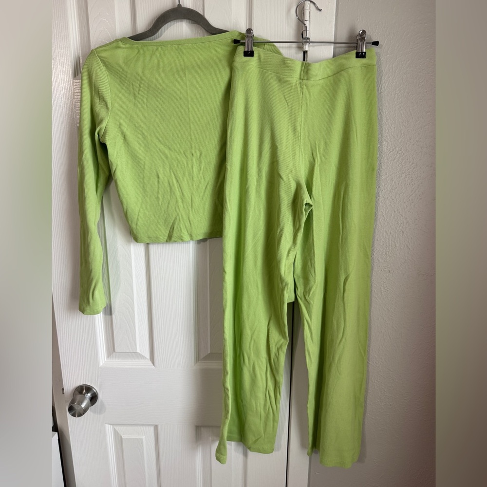ZARA Matching Set Green Pants and Front Button Cardigan Long Sleeve Top Ribbed S - Picture 2 of 8